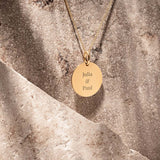 Coin mit Text & Kette